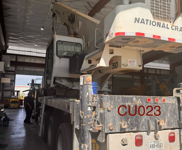 2014 Peterbilt National NBT50 128' Boom 4