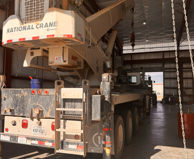 2014 Peterbilt National NBT50 128' Boom 3