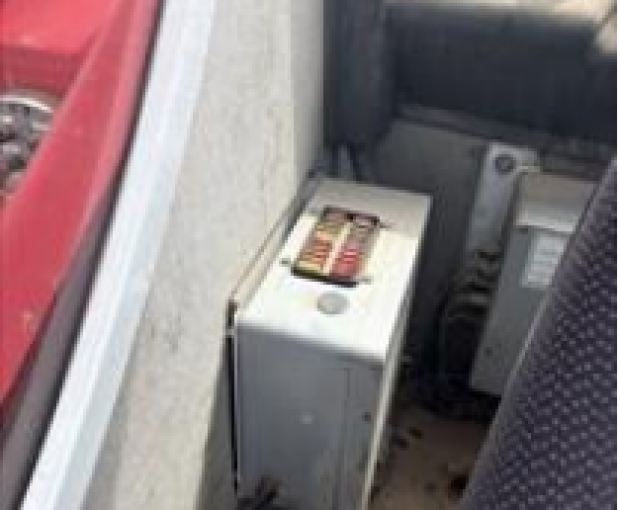 Fuse cover missing, side