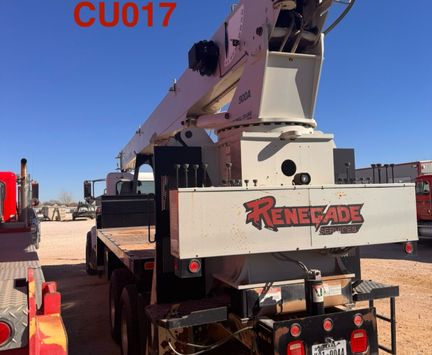 2012 Peterbilt w/ National 900A 26 Ton 3