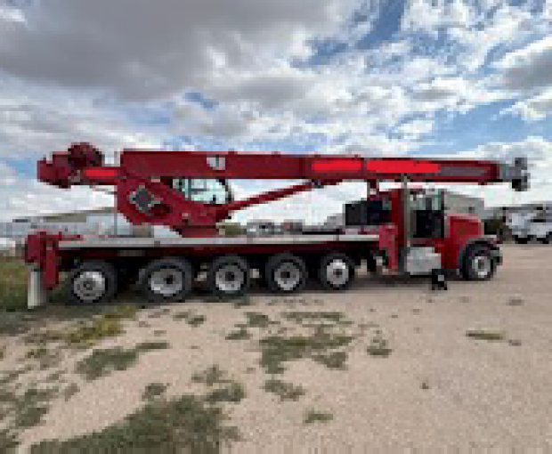 MUST SELL BY END OF YEAR $144,000 2014 Peterbilt 367 w/Manitex 50155S Crane 6