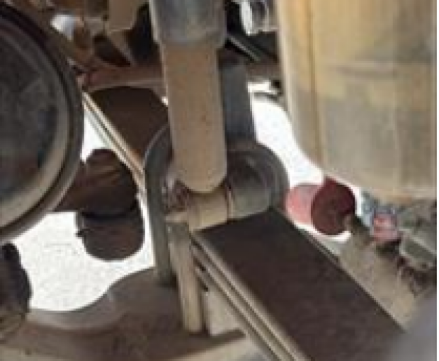Front axle-Left side shocks appear to be leaking