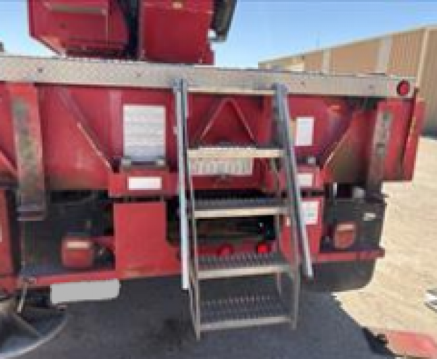 2015 Peterbilt 379 w/Manitex 50155 Crane  27