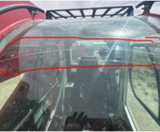 Glass scratches from wiper blade missing