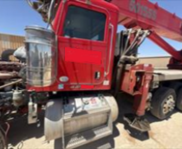 2015 Peterbilt 379 w/Manitex 50155 Crane  40