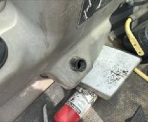 Washer fluid reservoir empty and missing lid