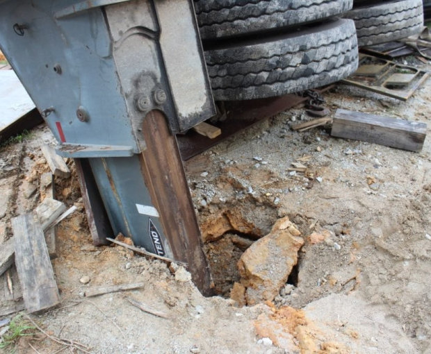 2001 Grove TMS760E 15