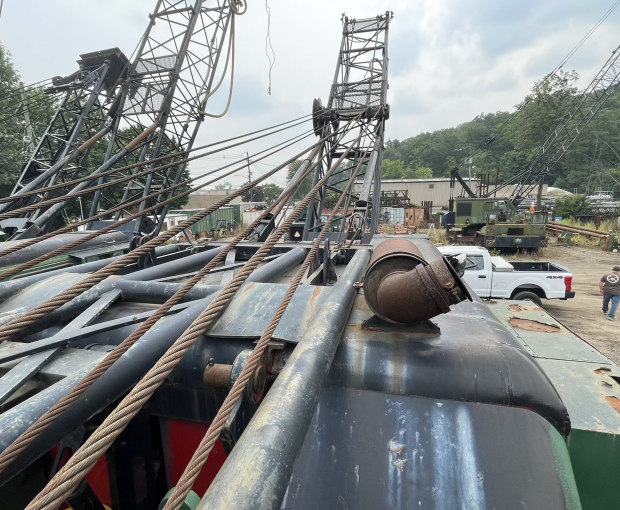 Manitowoc Crawler Crane 22