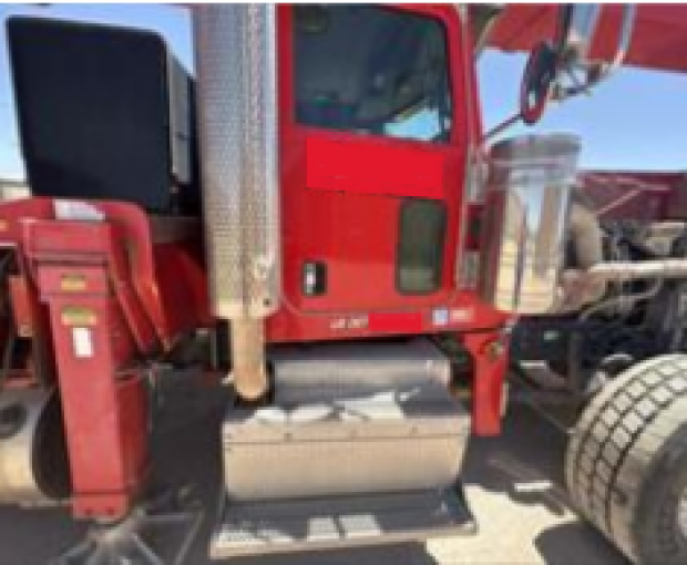 2015 Peterbilt 379 w/Manitex 50155 Crane  39