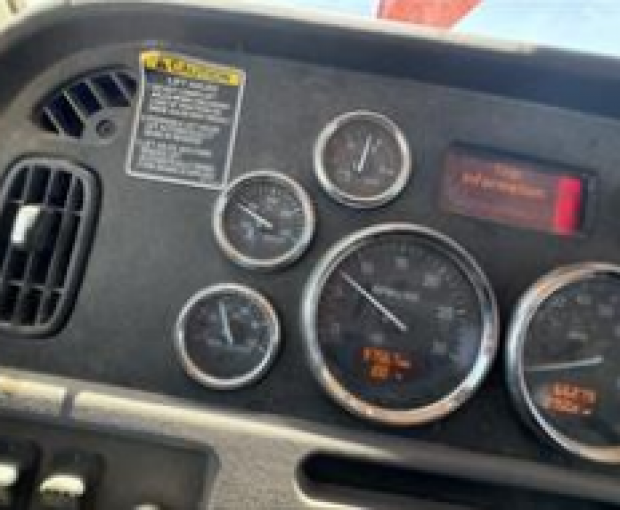 2015 Peterbilt 379 w/Manitex 50155 Crane  48