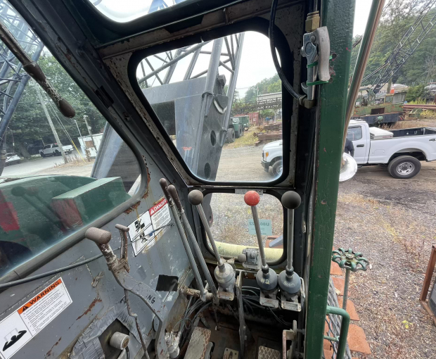 Manitowoc Crawler Crane 29