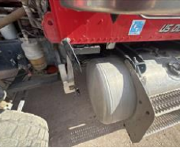 Side marker lights-Driver side missing