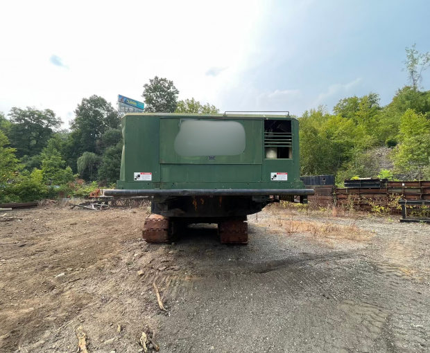 Manitowoc 3000 Crawler Crane 8