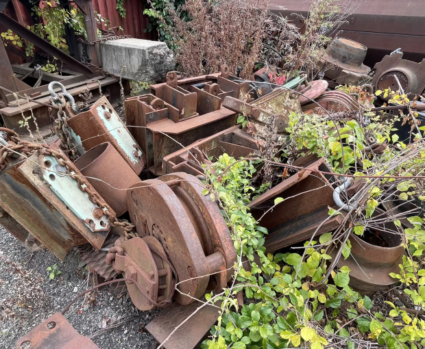 Crane Block and Boom Section 33